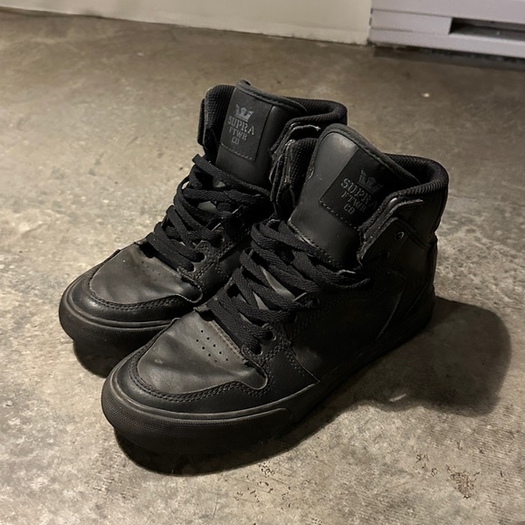 Size 6.5 Supra Hightops - Picture 2 of 3
